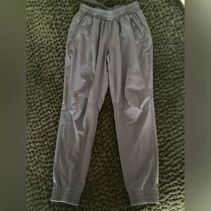 Boys joggers, size 6-7